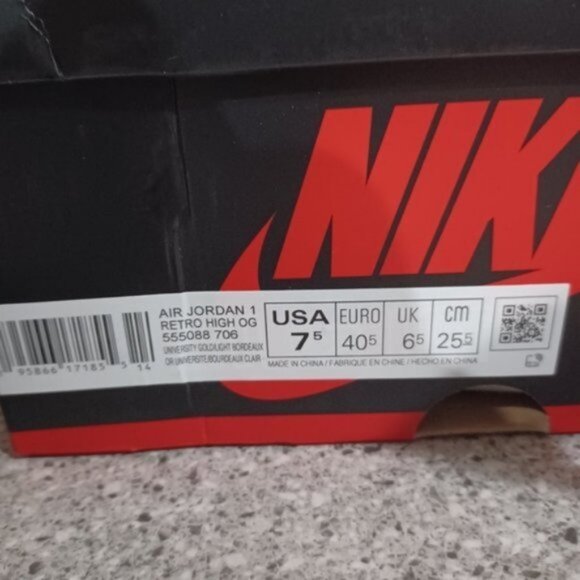 Nike Air Jordan 1 Retro High OG 'Brotherhood' Sneakers Shoes 7.5 or 9 Men's - Picture 8 of 10